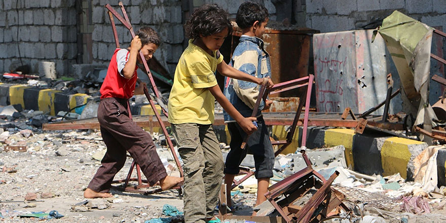 Yemenli baba 4 oğlunu savaşa kurban verdi