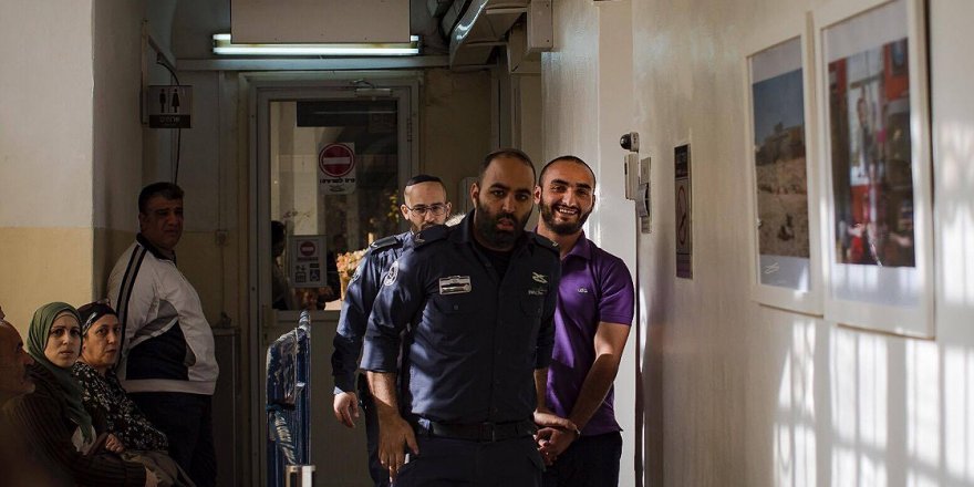 İsrail Müslüman muhabiri ailesinden koparmak istiyor