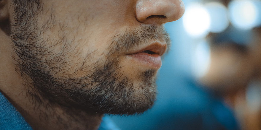 Sakalını kesmeyi reddeden Müslümanın parasını kestiler