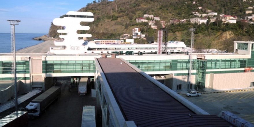 Yenilenen Sarp Gümrük Kapısı hizmete açılıyor