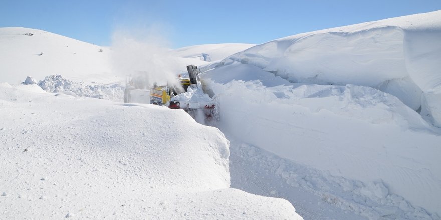 Doğu'da bin 208 köy ve mahalle yolu ulaşıma kapalı