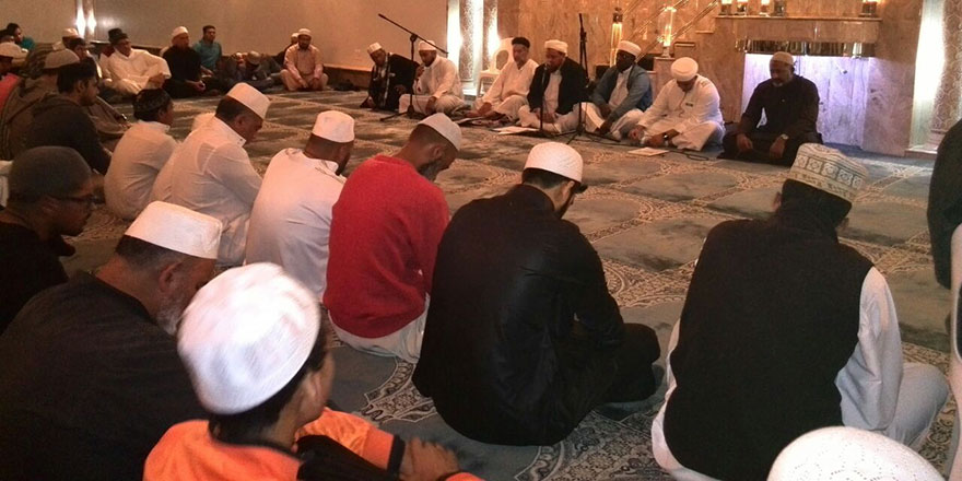 Güney Afrika'da 24 saat Kur'an eşliğinde sergi açıldı