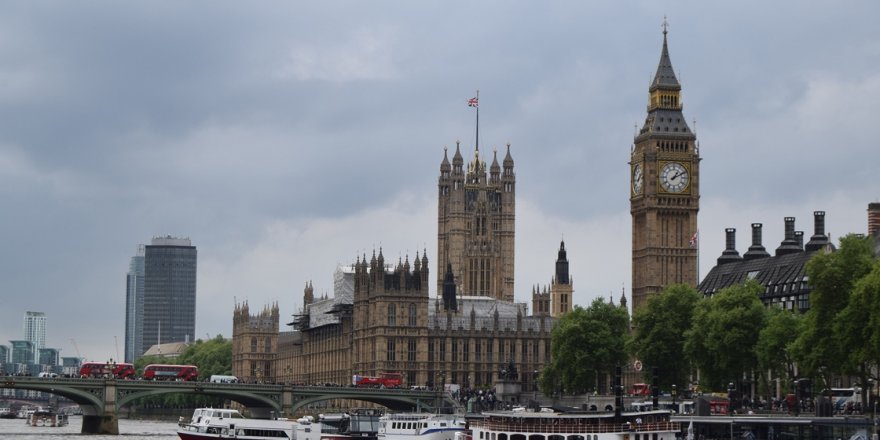 İngiltere'de iktidar partisine İslamofobi tepkisi