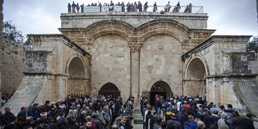 Emevilerin yaptığı Rahmet Kapısı’nı Kudüslüler savunuyor