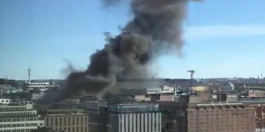 İsveç'in başkenti Stockholm'de bir otobüsün tünele girdiği sırada patlama meydana geldi