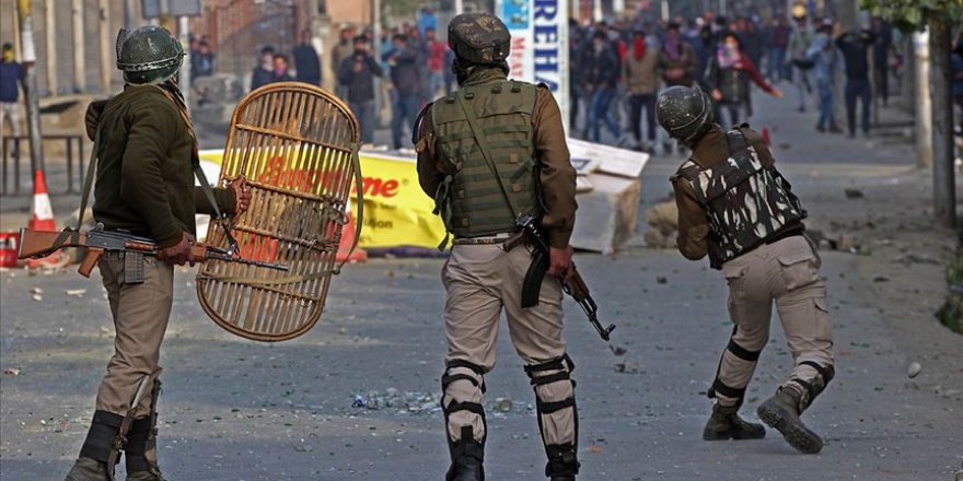 Pakistan, Hindistan top atışlarıyla Keşmir'de bir sivilin öldürüldüğünü duyurdu