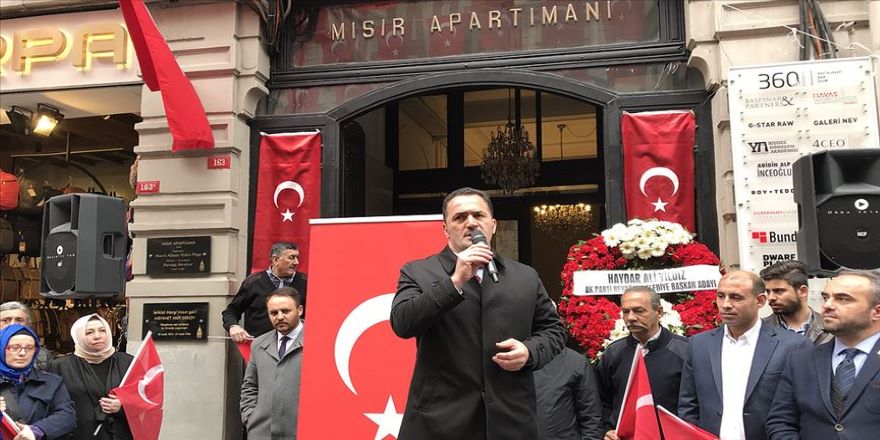 Mehmet Akif Ersoy Mısır Apartmanı önünde anıldı