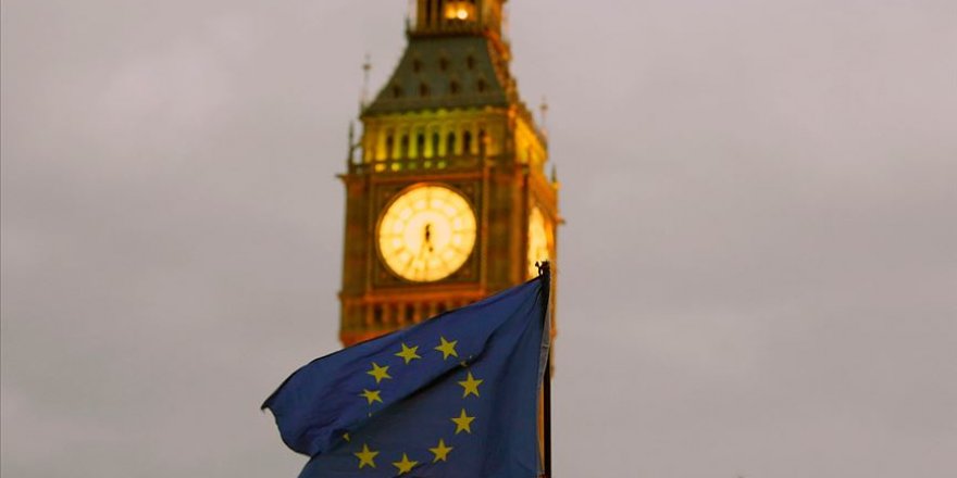 Brexit'te açmaz yine çözülemedi