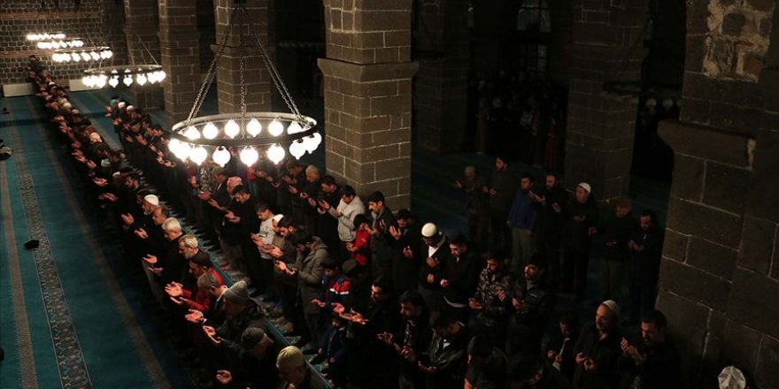 Yeni Zelanda şehitleri için gıyabi cenaze namazı