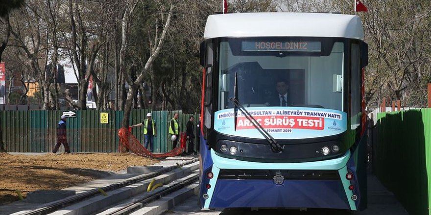 İstanbul'un ilk katenersiz tramvay hattı test ediliyor