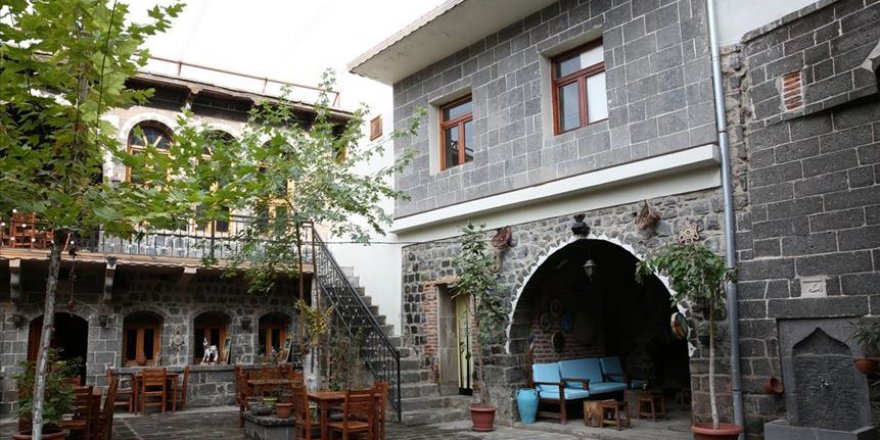 Sur'daki tarihi binalar turizm merkezi olacak