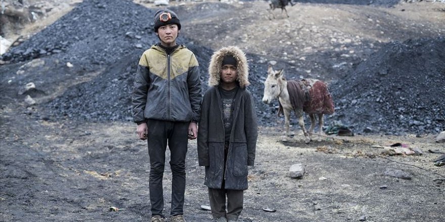 Çocuk maden işçilerinin yaşam mücadelesi: Afgan Kömürü