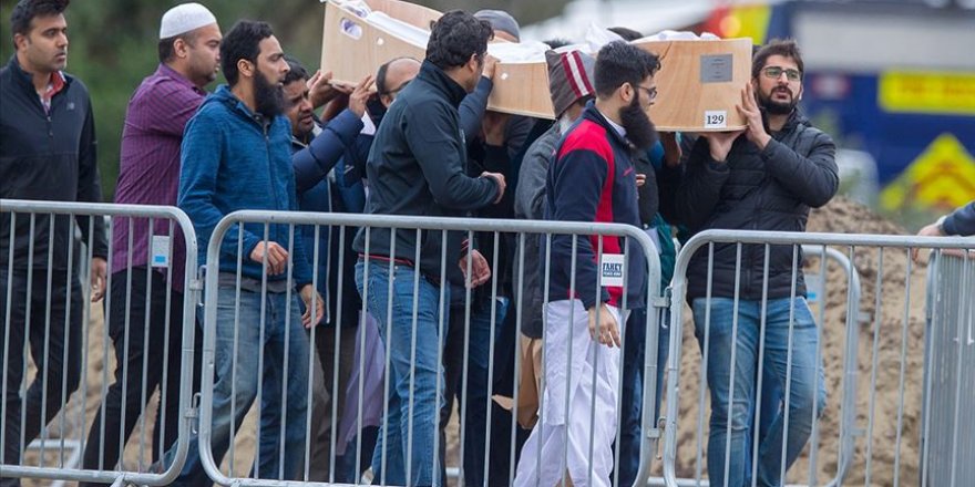 Terör saldırısında yaşamını yitiren 26 kişi için cenaze töreni düzenlendi