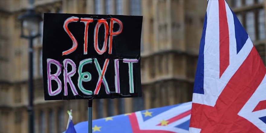 İngiliz Parlamentosu'ndan 'anlaşmasız Brexit'i önleyecek tasarıya ilk onay