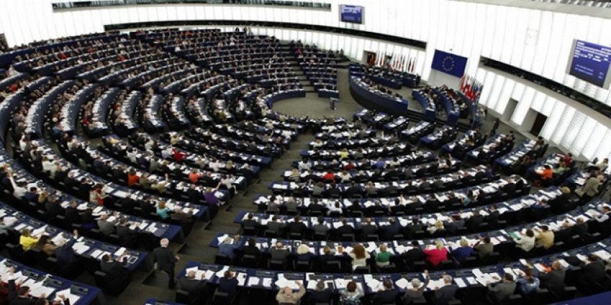 Avrupa tek saate geçmek üzere