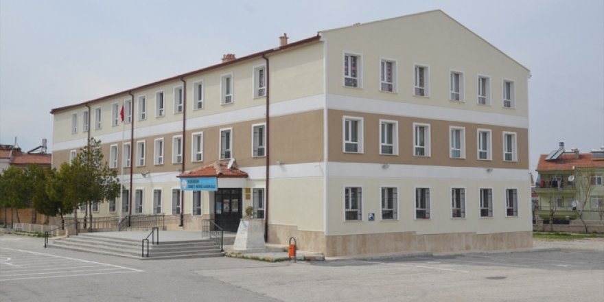 Karaman'da okulda cıva zehirlenmesi şüphesi