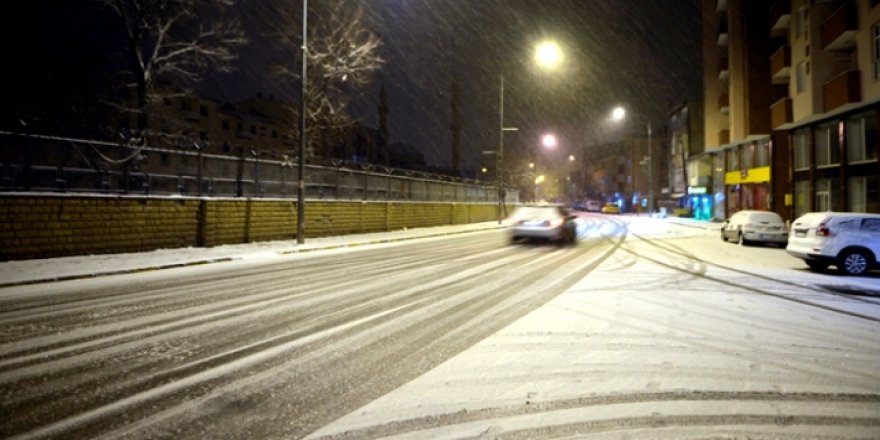 Doğu'da kar yağışı mart sonu da etkili
