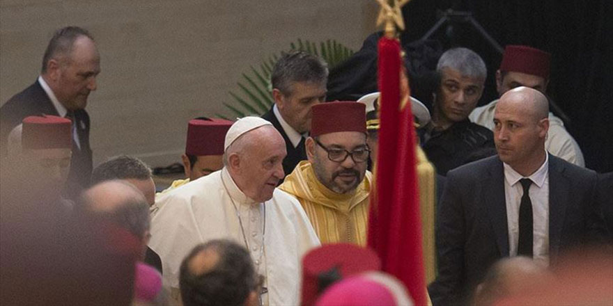 Papa ve Fas kralına tepki: Ezanı böyle okutamazsınız