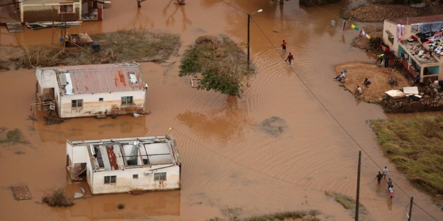 Fani kasırgası Bangladeş'i de vurdu