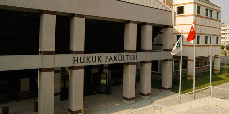 Hukuk fakültelerinin öğrenim süresi 5 yıla çıkıyor