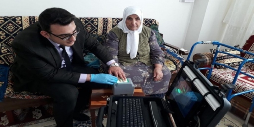 Nüfus Müdürlüğünden örnek davranış