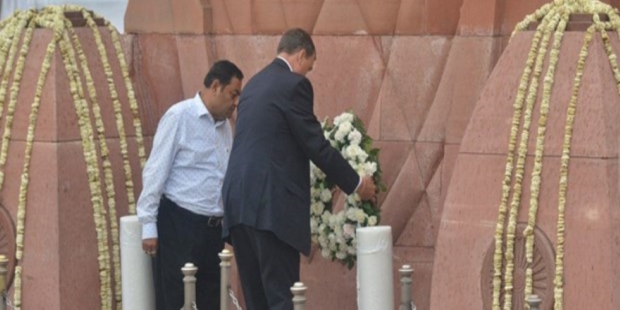 İngiliz Büyükelçi katliam için özür dilemedi