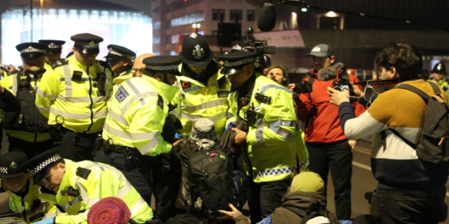 Londra'daki çevreci işgal eyleminde 47 gözaltı