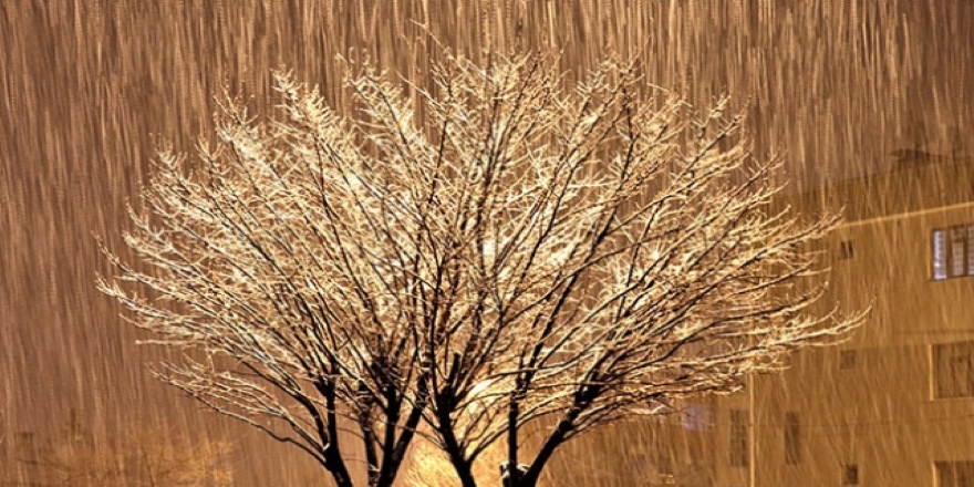 Van ve Yozgat yağan kar nedeniyle beyaza büründü