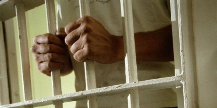 Sudan'da üst düzey yöneticiler cezaevine gönderildi