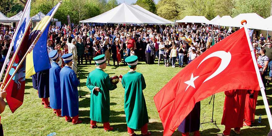 Hollanda'da Türk Günü Yürüyüşü