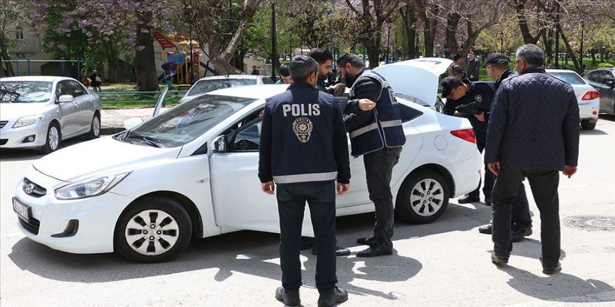 "Huzurlu Sokaklar Uygulaması"nda  aranan bin 452 kişi yakalandı