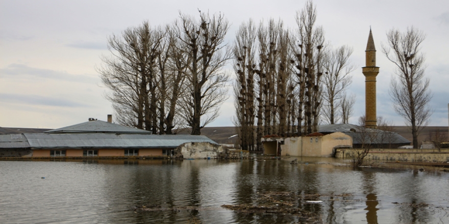 Kars'ta su altında kalacak köye hüzünlü son ziyaret