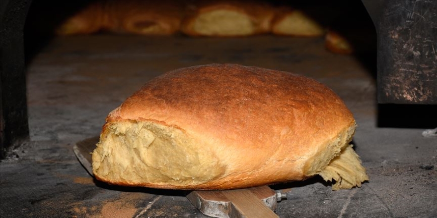 Taş fırından çıkan asırlık lezzet: Araköy harç ekmeği