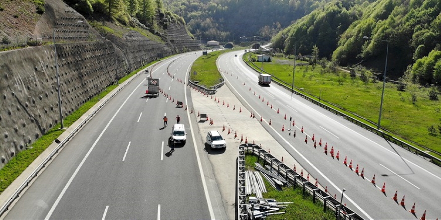 Anadolu Otoyolu'nda bakım çalışması başladı