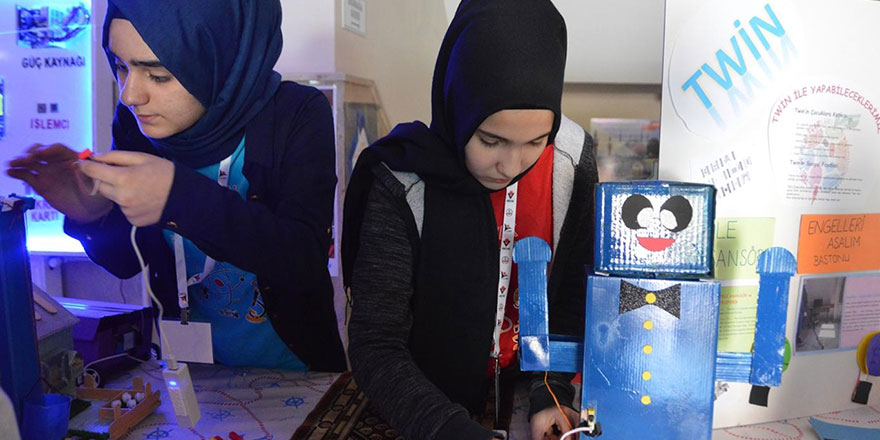 Keşke bütün imam hatip okulları böyle olsa: Hem din hem fen!