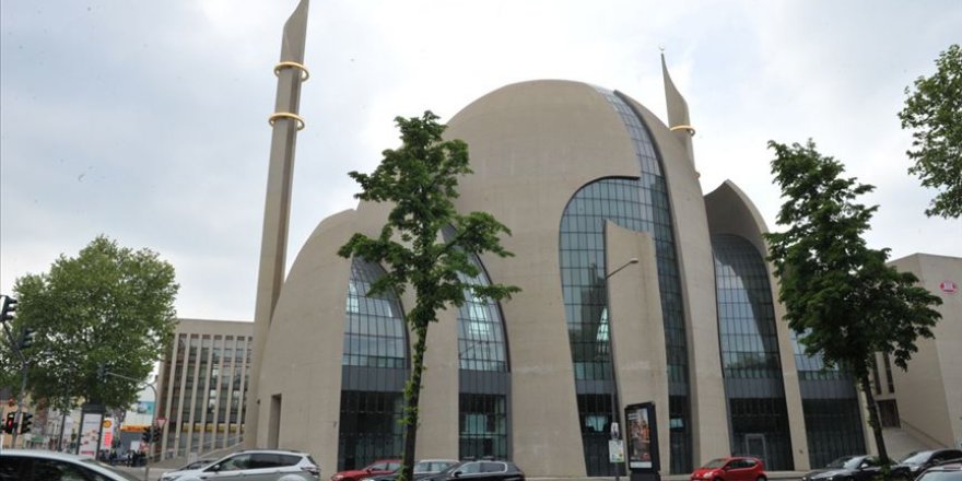 Köln'de her gün 1500 kişiye iftar