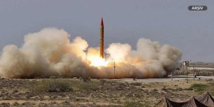 Kuzey Kore'nin füze ateşlemesini Kim Jong-un da izledi