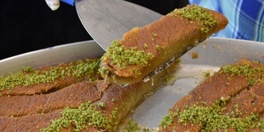 Kadayıf ustalarının ramazan yoğunluğu