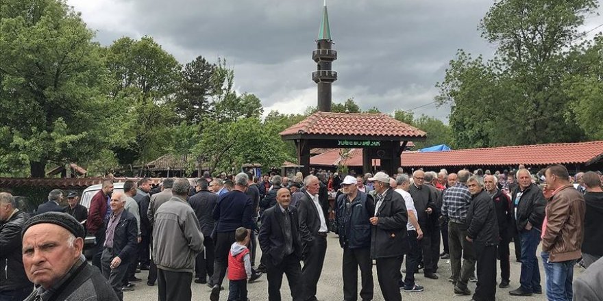 Bulgaristan'da Müslümanlar geleneksel mevlit için bir araya geldi