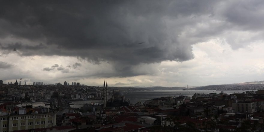 İstanbul’da yağmur ve dolu etkili olmaya başladı