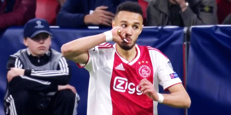 Futbolcular oruçlarını maç oynanırken açtılar