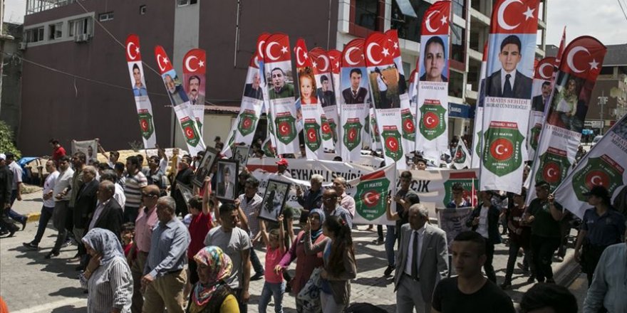 Reyhanlı'daki bombalı saldırılarda hayatını kaybeden 53 kişi anıldı