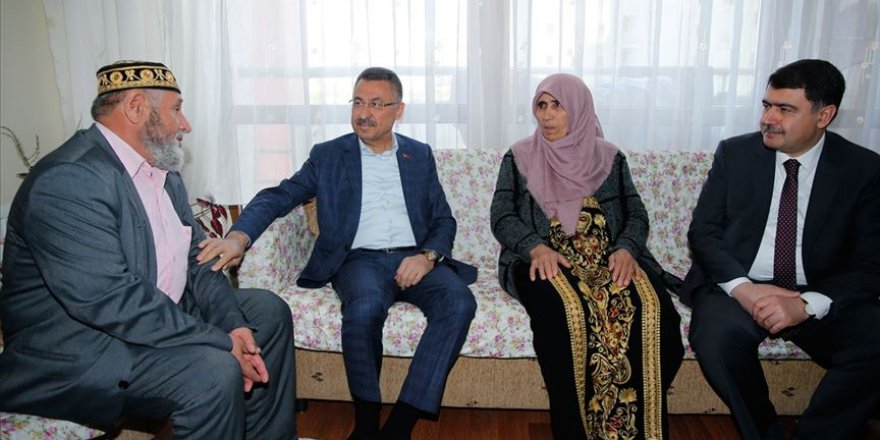 Fuat Oktay'dan şehit ailesine ziyaret