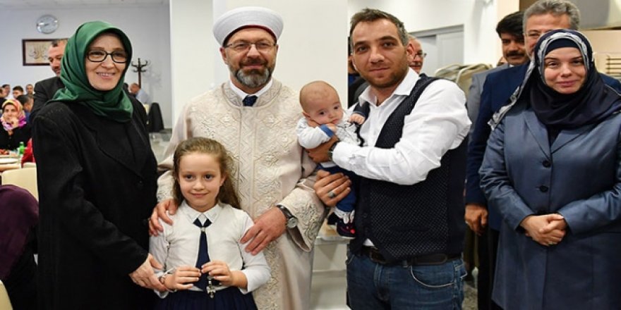 Ali Erbaş orucunu şehit yakınları ve gazilerle açtı