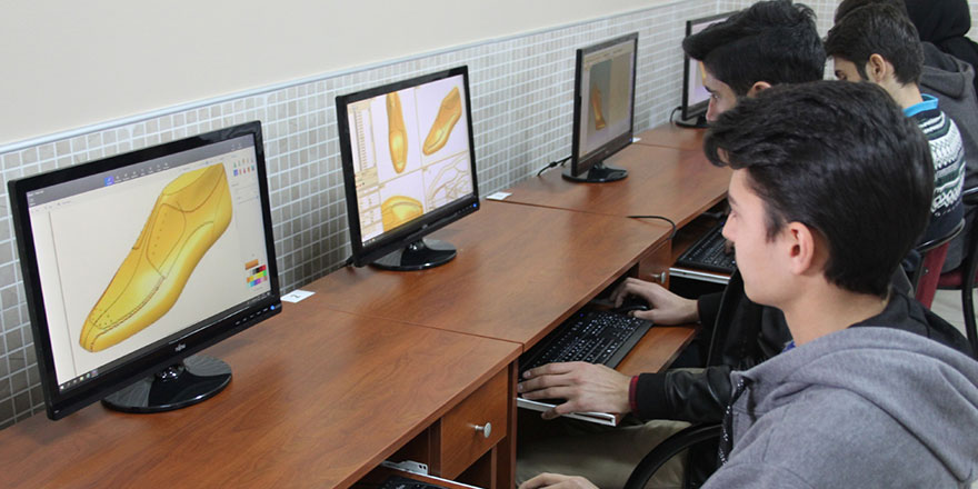 'İmam hatipler Türkiye'ye katma değer üretecek'