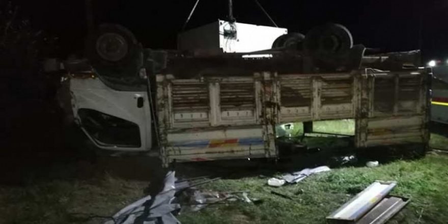 Van'da göçmenleri taşıyan kamyon devrildi: 5 ölü, 37 yaralı