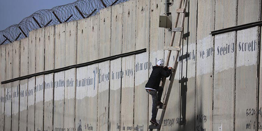 Batı Şerialılar Mescid-i Aksa'ya akın etti