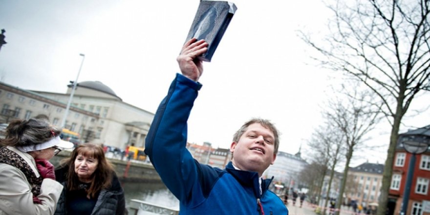 Kur'an'ı yakan politikacıya tokat: Seçilemedi