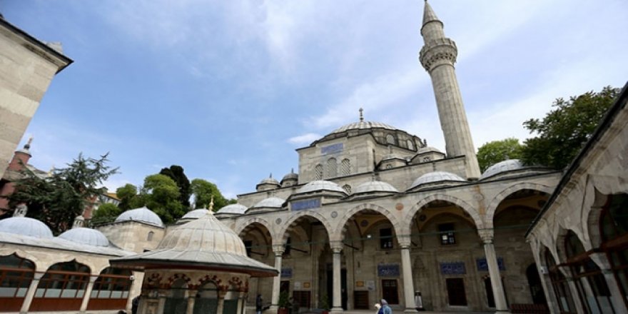 Hacer-ül Esved'in parçaları 5 asırdır İstanbul'da