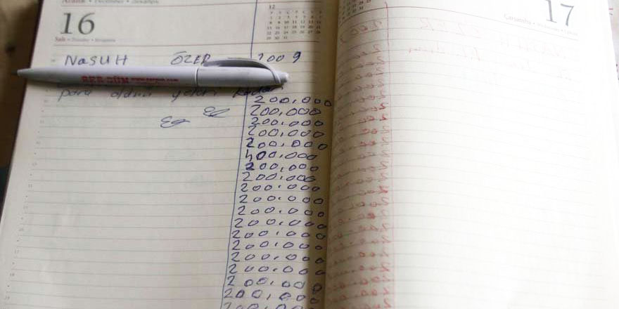 Veresiye defteri satılınca borçlular gözyaşına boğuldu